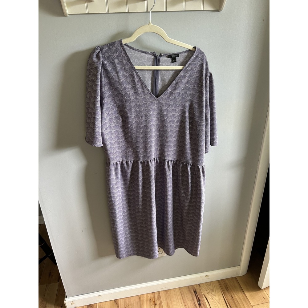 Ann Taylor Factory Purple Scallop Fan Print V-Neck Shift Dress Womens Size 16